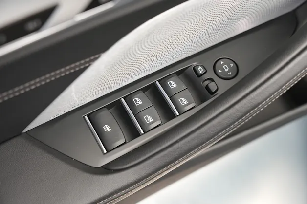 BMW M850i xDrive Steptronic Cabriolet *CH-Fahrzeug* *Dravitgrau* *B&W*