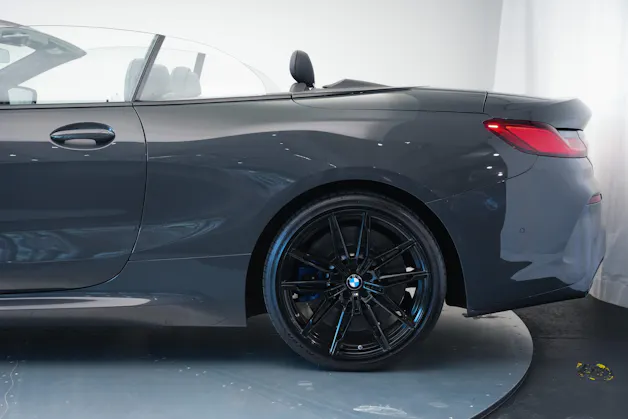BMW M850i xDrive Steptronic Cabriolet *CH-Fahrzeug* *Dravitgrau* *B&W*