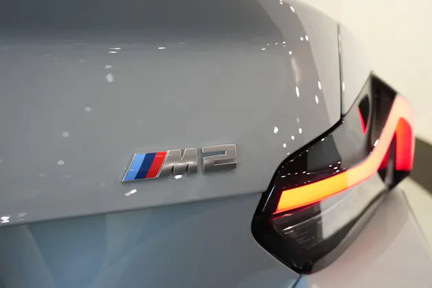 BMW M2 Steptronic *Carbondach* *Sportsitze*