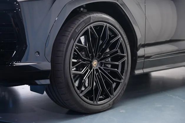 Lamborghini Urus SE *CH-Fahrzeug* *Traum-Konfiguration*