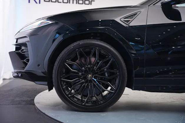 Lamborghini Urus SE *CH-Fahrzeug* *Traum-Konfiguration*