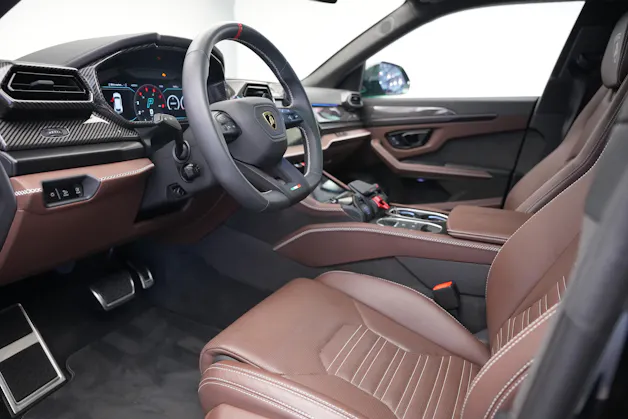 Lamborghini Urus SE *CH-Fahrzeug* *Traum-Konfiguration*