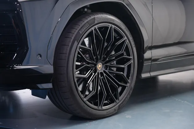 Lamborghini Urus SE *CH-Fahrzeug* *Traum-Konfiguration*