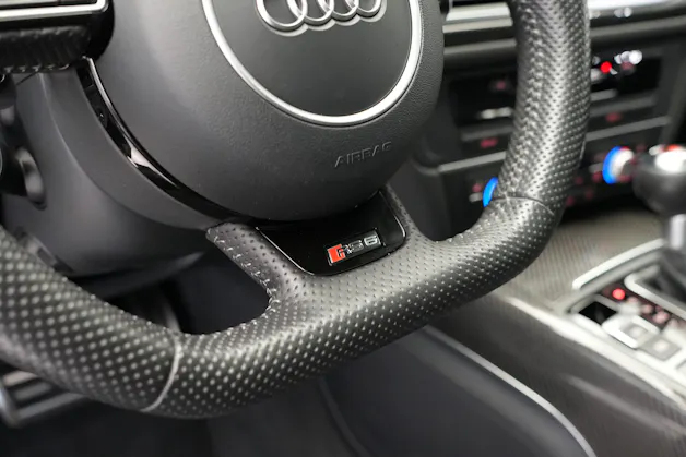 AUDI RS6 Avant 4.0 TFSI V8 quattro Tiptronic *Head-Up* *Dynamikpaket* *Sportauspuff*
