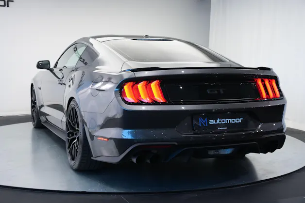 FORD Mustang Fastback 5.0 V8 GT Automat