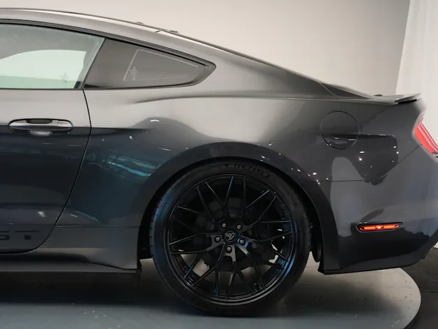 FORD Mustang Fastback 5.0 V8 GT Automat
