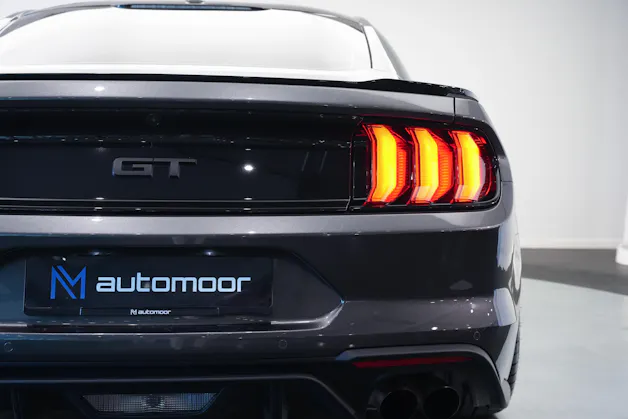 FORD Mustang Fastback 5.0 V8 GT Automat
