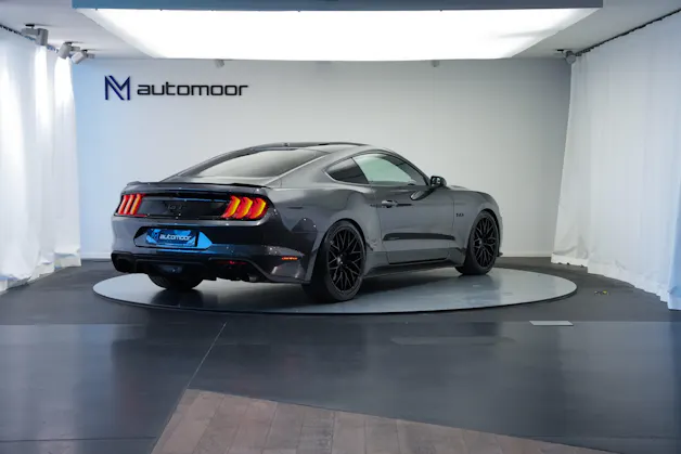FORD Mustang Fastback 5.0 V8 GT Automat