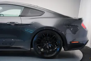 FORD Mustang Fastback 5.0 V8 GT Automat