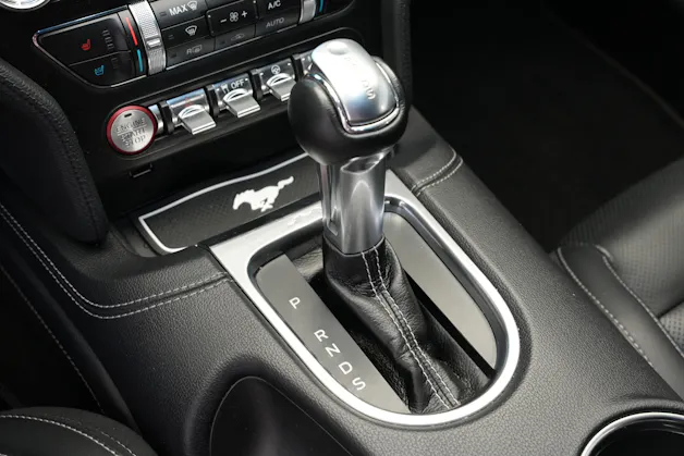 FORD Mustang Fastback 5.0 V8 GT Automat