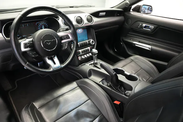 FORD Mustang Fastback 5.0 V8 GT Automat