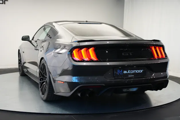 FORD Mustang Fastback 5.0 V8 GT Automat
