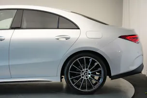MERCEDES-BENZ CLA 200 AMG Line 7G-DCT