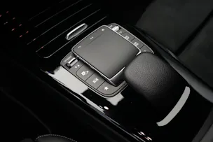 MERCEDES-BENZ CLA 200 AMG Line 7G-DCT