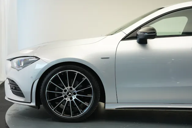 MERCEDES-BENZ CLA 200 AMG Line 7G-DCT
