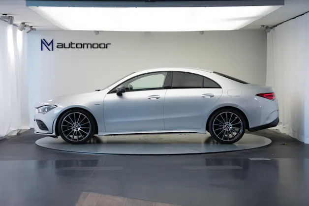 MERCEDES-BENZ CLA 200 AMG Line 7G-DCT