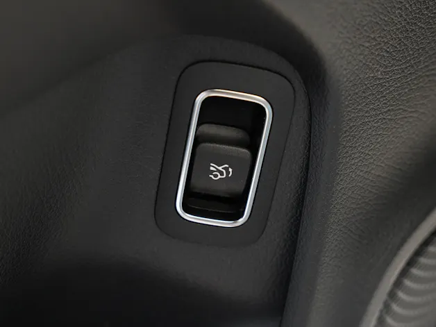 MERCEDES-BENZ CLA 200 AMG Line 7G-DCT