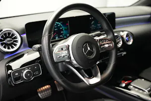 MERCEDES-BENZ CLA 200 AMG Line 7G-DCT
