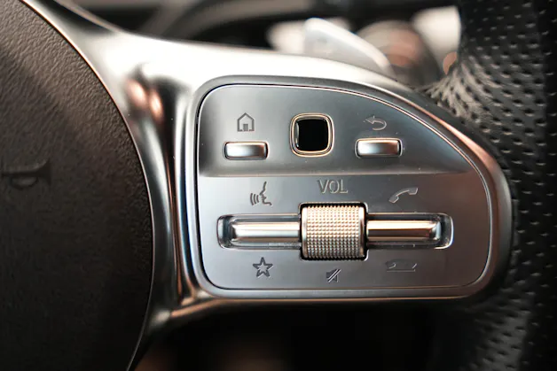 MERCEDES-BENZ CLA 200 AMG Line 7G-DCT