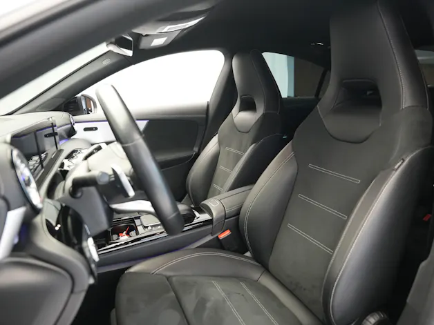 MERCEDES-BENZ CLA 200 AMG Line 7G-DCT