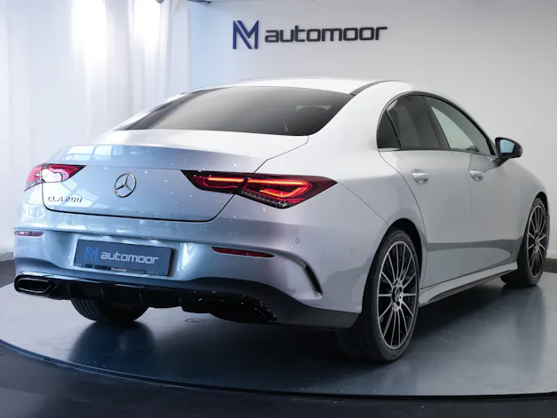 MERCEDES-BENZ CLA 200 AMG Line 7G-DCT