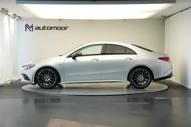MERCEDES-BENZ CLA 200 AMG Line 7G-DCT