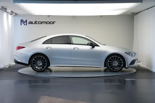 MERCEDES-BENZ CLA 200 AMG Line 7G-DCT