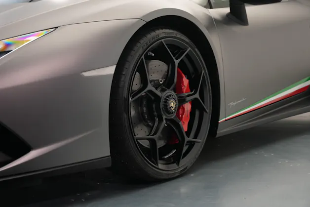 Lamborghini Huracan LP640-4 Coupé Performante DCT *grigio titans* *Sensonum*
