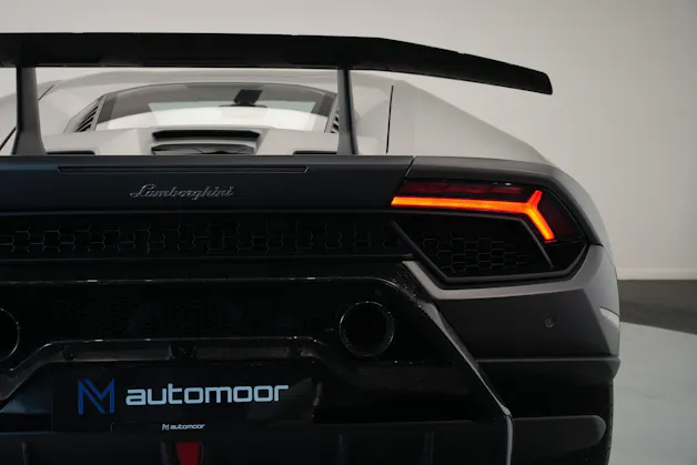 Lamborghini Huracan LP640-4 Coupé Performante DCT *grigio titans* *Sensonum*