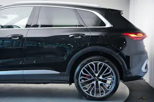AUDI SQ5 TFSI quattro S-tronic *Luftfederung* *Panorama* *Leder* *HuD*