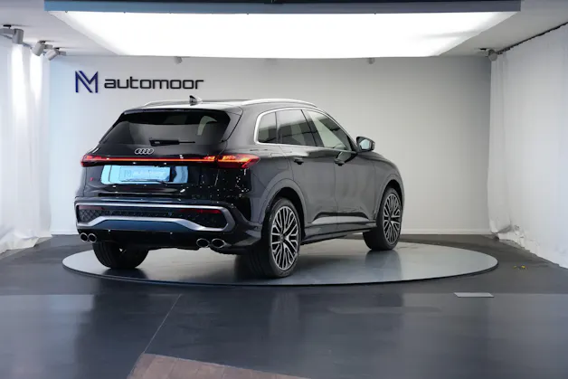 AUDI SQ5 TFSI quattro S-tronic *Luftfederung* *Panorama* *Leder* *HuD*