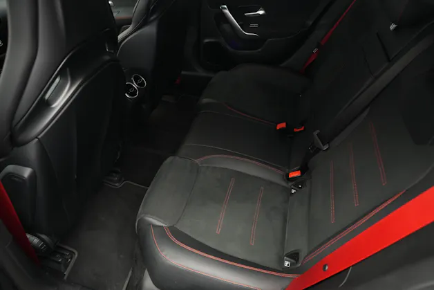 MERCEDES-BENZ CLA 45 S AMG 4Matic+ 8G-DCT *CH-Fahrzeug* *Aero Paket* *Schalensitze*