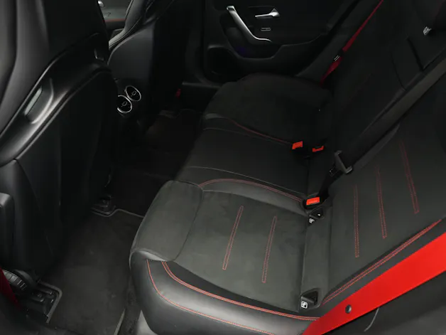 MERCEDES-BENZ CLA 45 S AMG 4Matic+ 8G-DCT *CH-Fahrzeug* *Aero Paket* *Schalensitze*