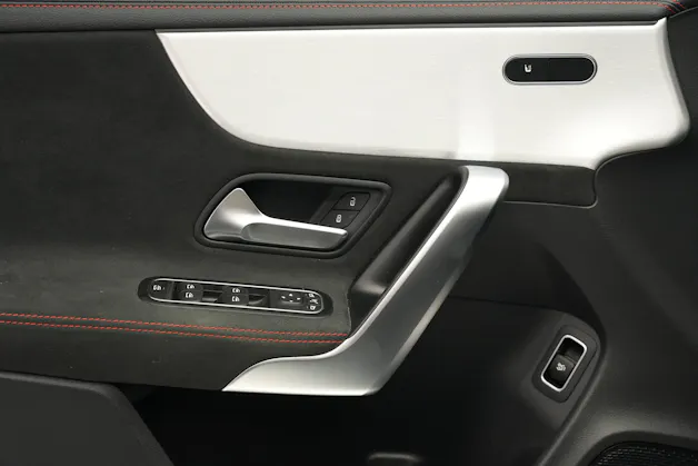 MERCEDES-BENZ CLA 45 S AMG 4Matic+ 8G-DCT *CH-Fahrzeug* *Aero Paket* *Schalensitze*