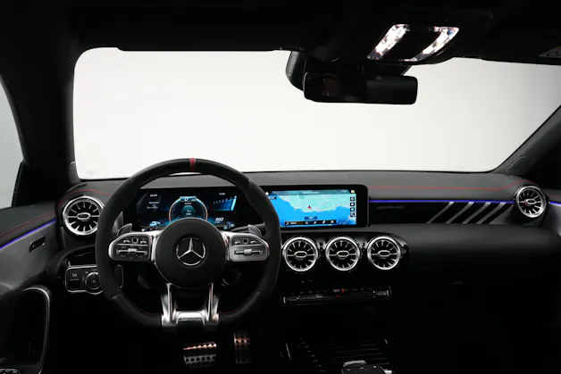 MERCEDES-BENZ CLA 45 S AMG 4Matic+ 8G-DCT *CH-Fahrzeug* *Aero Paket* *Schalensitze*