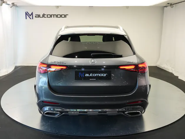 MERCEDES-BENZ GLC 300 e 4Matic 9G-Tronic *CH-Fahrzeug* *AHK*