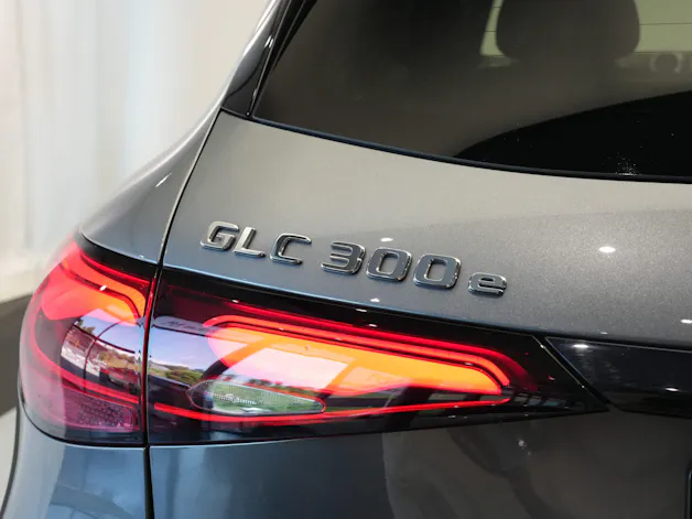 MERCEDES-BENZ GLC 300 e 4Matic 9G-Tronic *CH-Fahrzeug* *AHK*