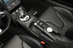 AUDI R8 Spyder 5.2 S-Tronic *Carbon* *B&O* *Keramik*