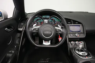 AUDI R8 Spyder 5.2 S-Tronic *Carbon* *B&O* *Keramik*
