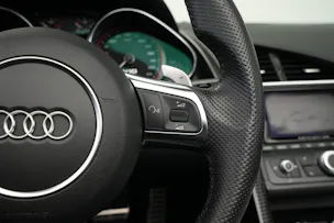 AUDI R8 Spyder 5.2 S-Tronic *Carbon* *B&O* *Keramik*