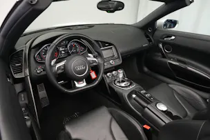 AUDI R8 Spyder 5.2 S-Tronic *Carbon* *B&O* *Keramik*
