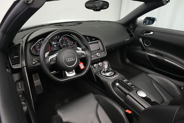 AUDI R8 Spyder 5.2 S-Tronic *Carbon* *B&O* *Keramik*