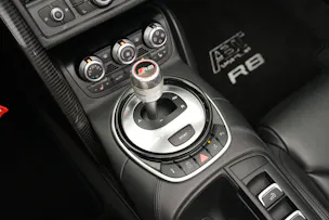 AUDI R8 Spyder 5.2 S-Tronic *Carbon* *B&O* *Keramik*