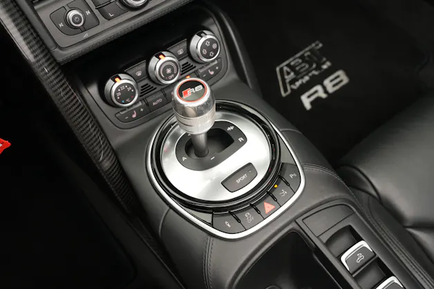 AUDI R8 Spyder 5.2 S-Tronic *Carbon* *B&O* *Keramik*