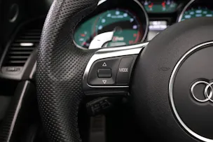 AUDI R8 Spyder 5.2 S-Tronic *Carbon* *B&O* *Keramik*