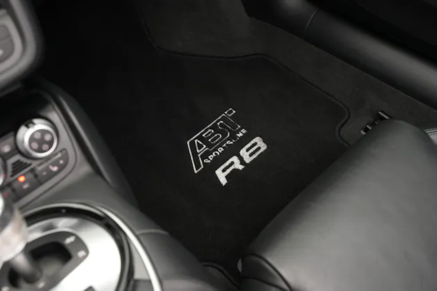 AUDI R8 Spyder 5.2 S-Tronic *Carbon* *B&O* *Keramik*