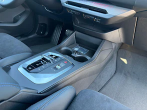 https://vehicle.imgix.net/4457605/43b36730-6f35-488a-b740-e2759b4c5d5c.jpg
