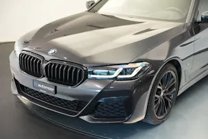 BMW 520d xDrive 48V Touring M Sport Steptronic *CH-Fahrzeug* *Sophistograu*