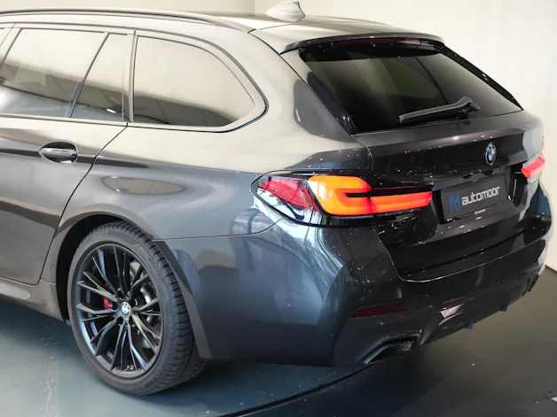 BMW 520d xDrive 48V Touring M Sport Steptronic *CH-Fahrzeug* *Sophistograu*