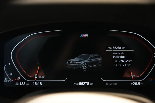 BMW 520d xDrive 48V Touring M Sport Steptronic *CH-Fahrzeug* *Sophistograu*